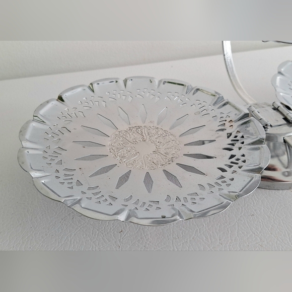 Vintage Chrome-plated metal display trays - Picture 4 of 13